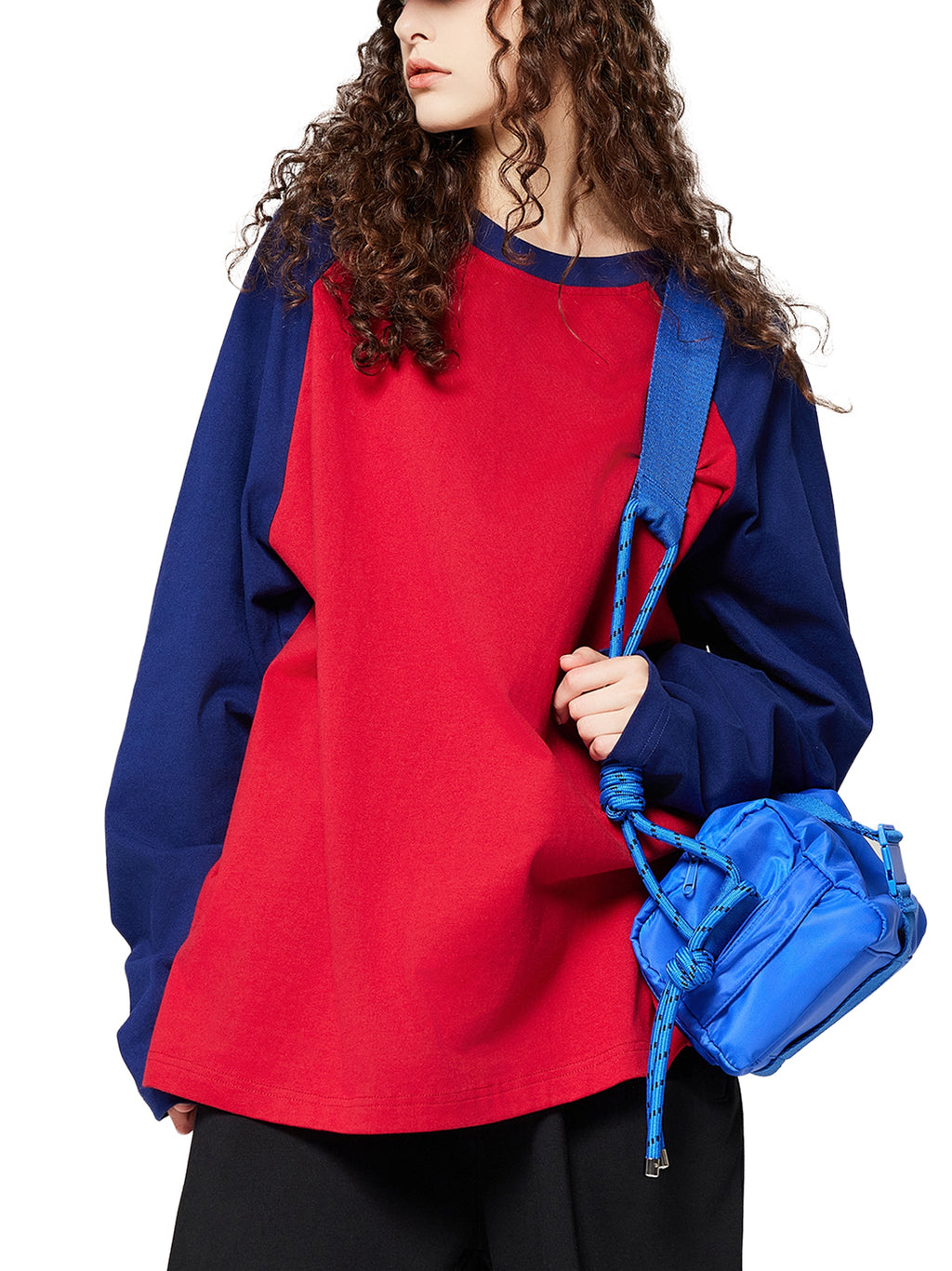 Unisex colour-blocked raglan long-sleeve T-shirt lifestyle view
