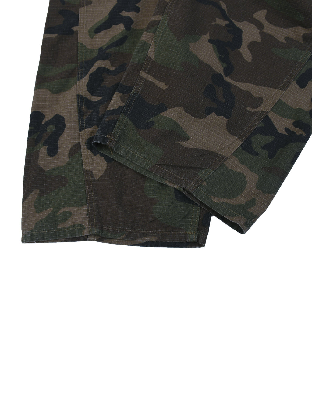 Men’s Camo Barrel Leg Cargo Pants