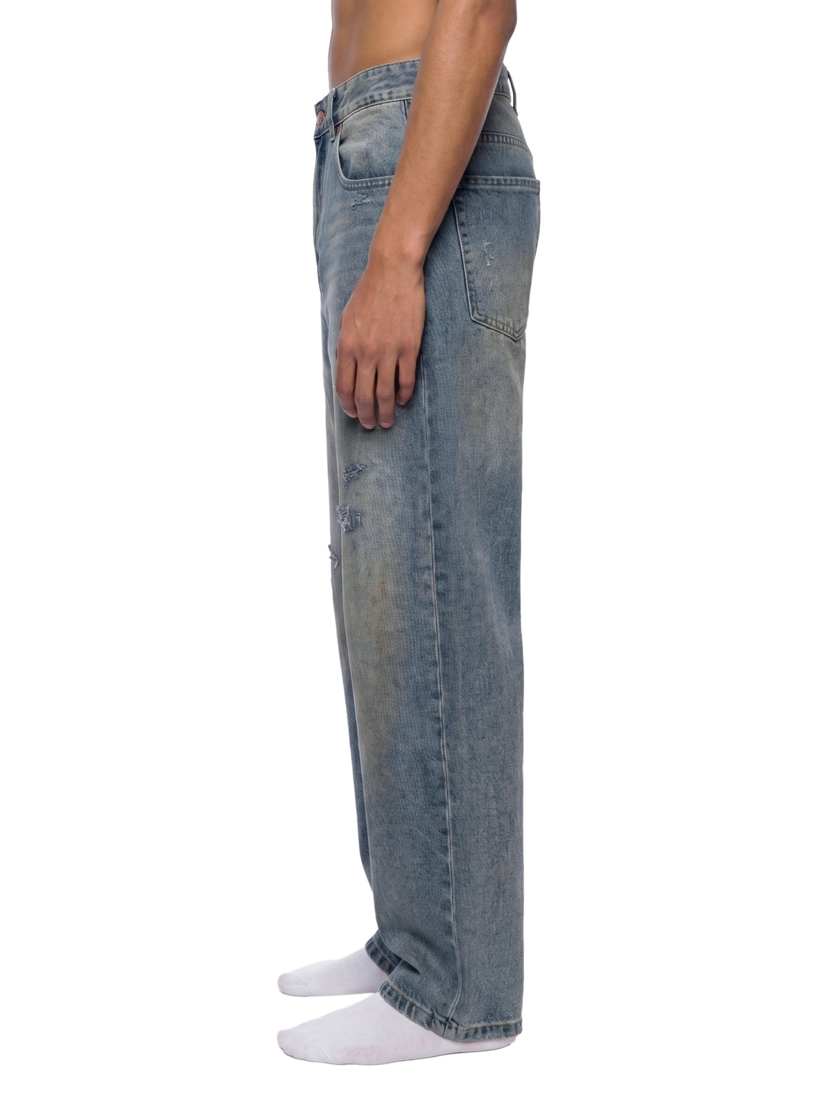 Men’s Distressed Barrel Leg Jeans