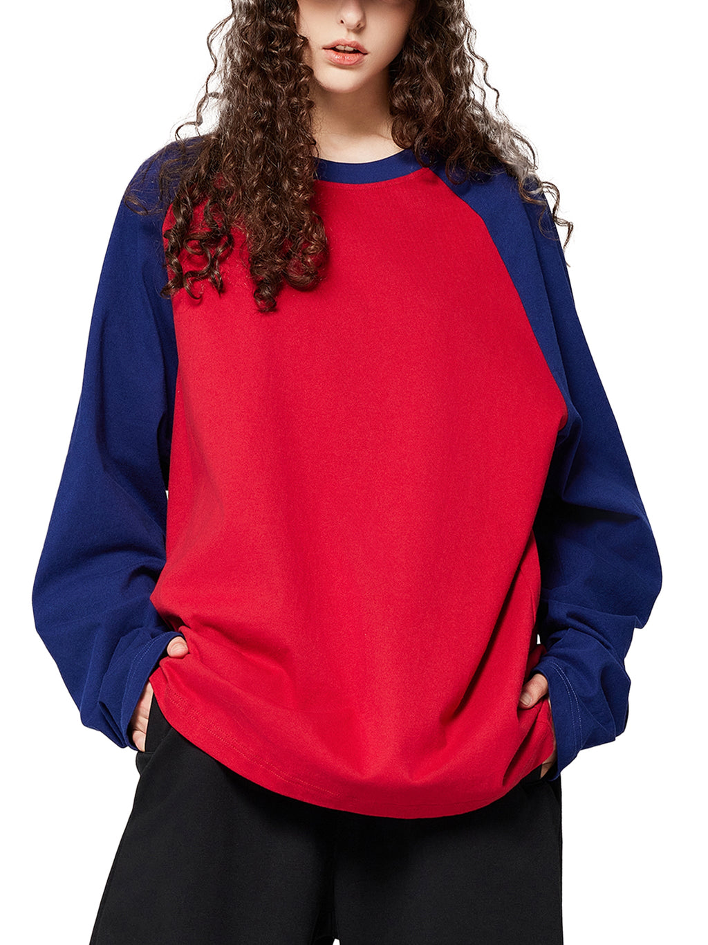 Unisex colour-blocked raglan long-sleeve T-shirt lifestyle view