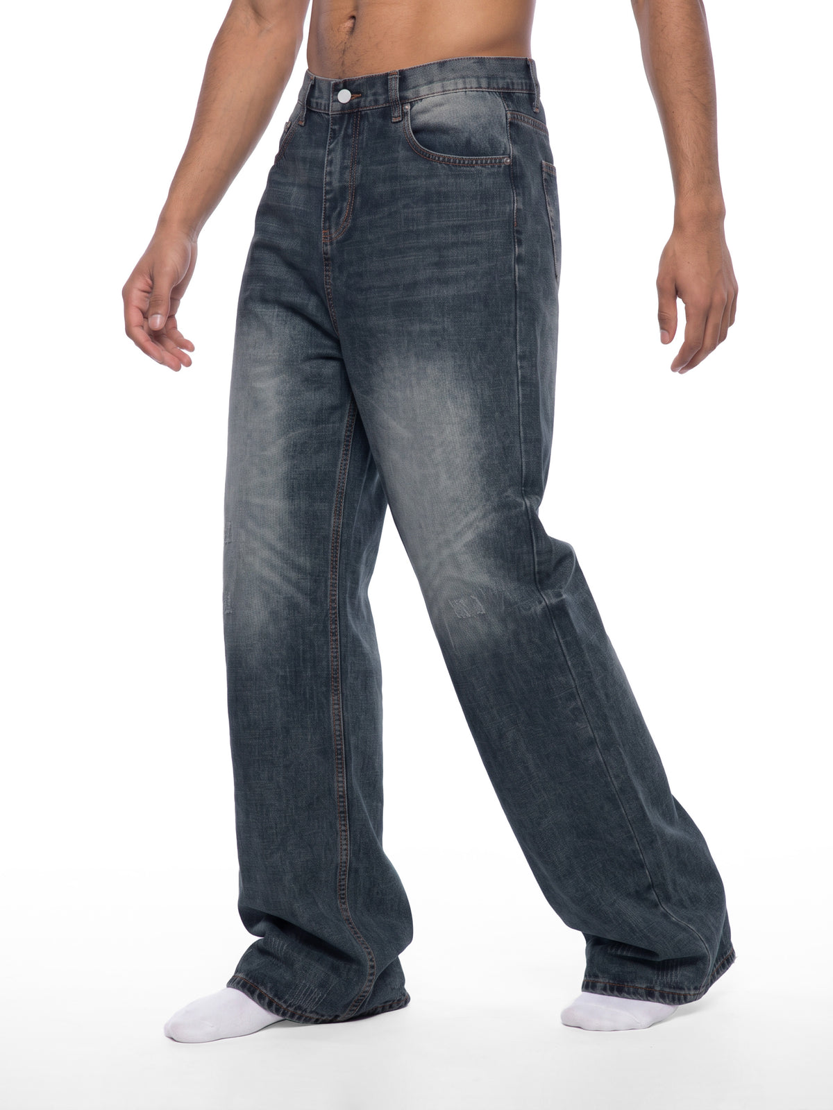 Men’s Vintage Wash Denim Jeans washed blue model three-quarter view