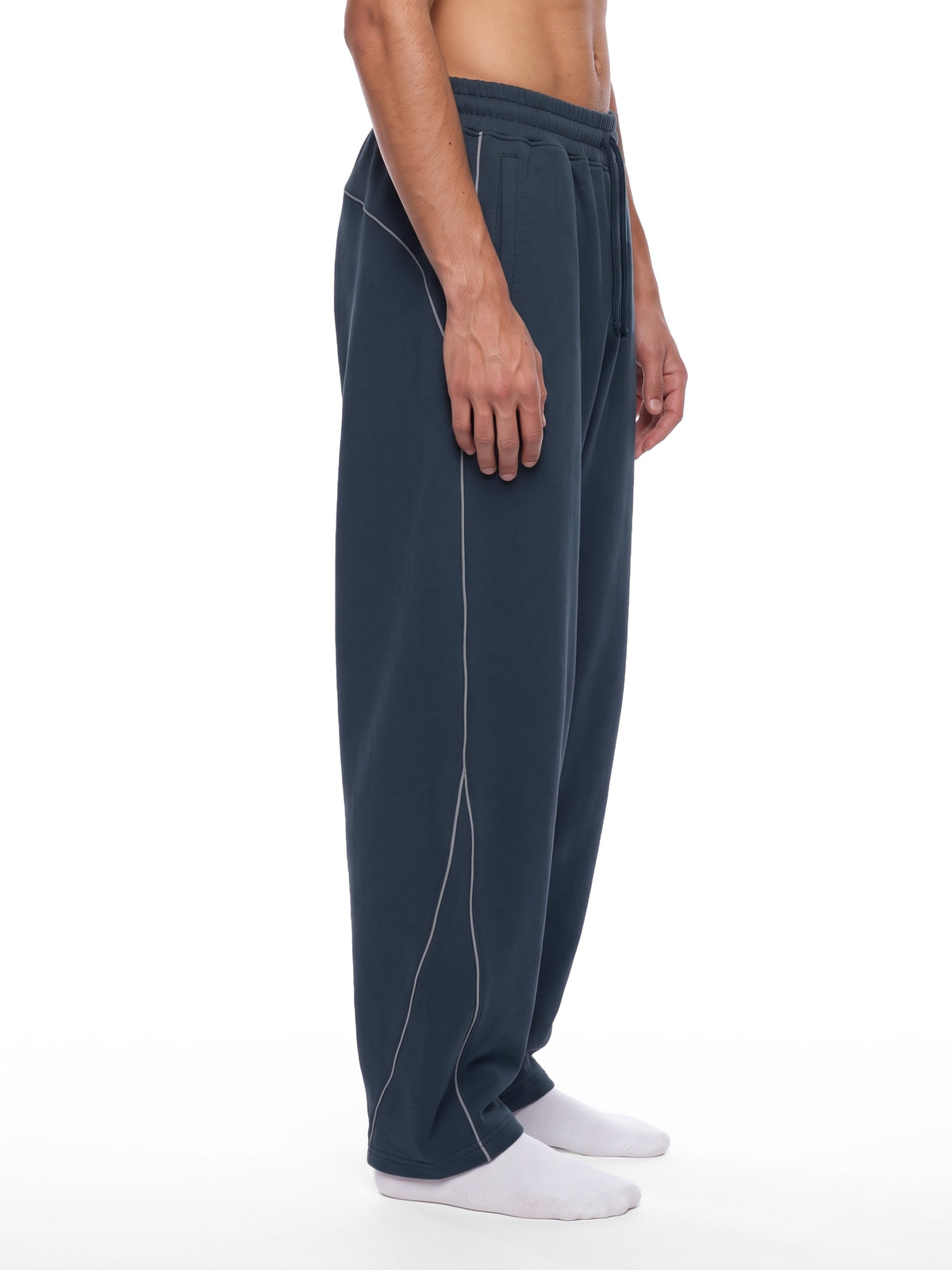 Unisex Piping Fleece Barrel Leg Sweatpants – model view 2