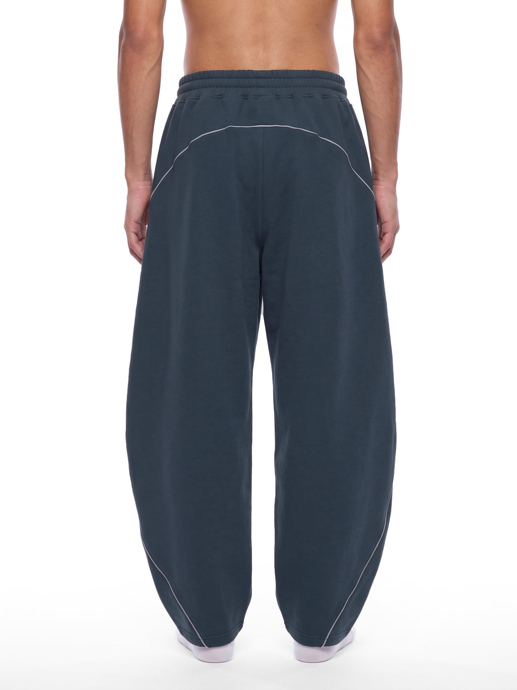 Unisex Piping Fleece Barrel Leg Sweatpants – model view 3