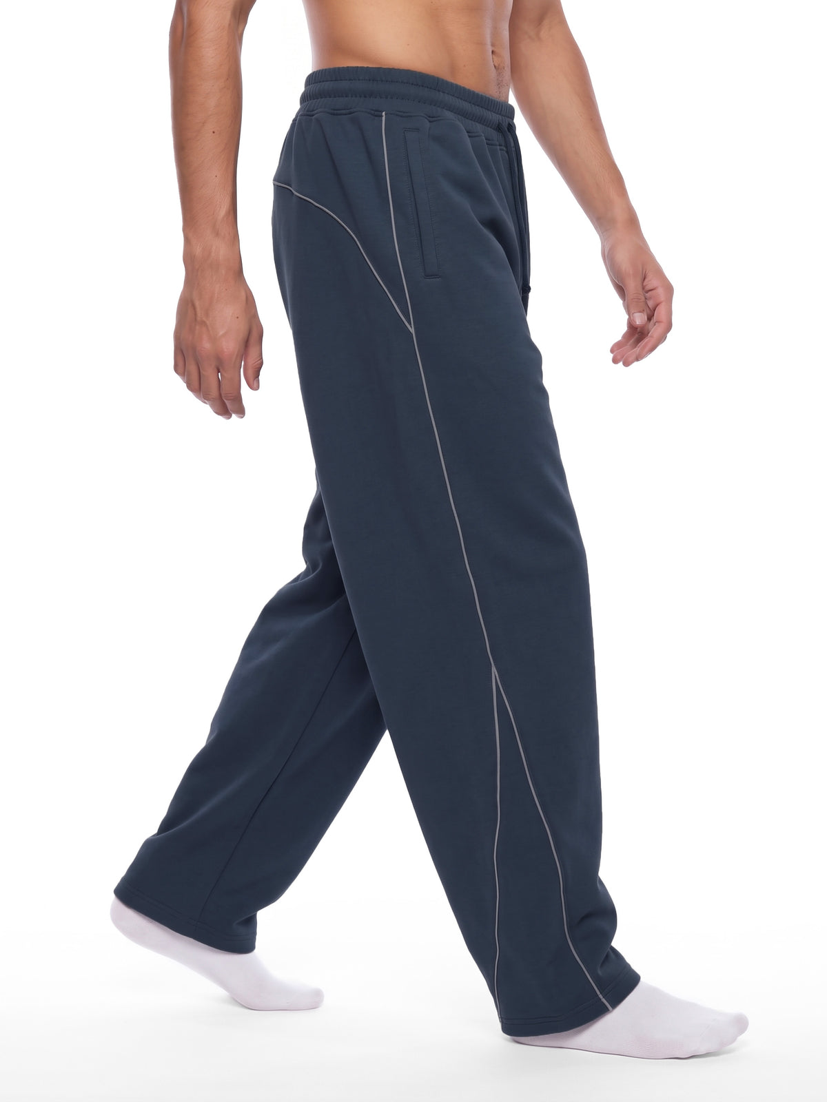 Unisex Piping Fleece Barrel Leg Sweatpants – model view 4