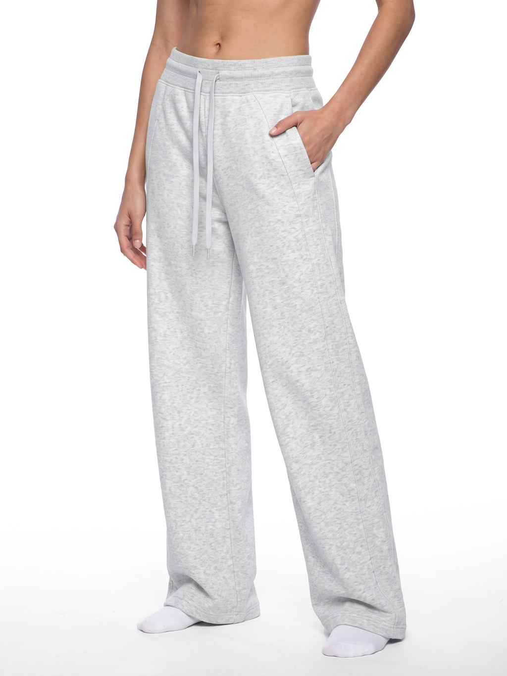 Women’s Wide Leg Fleece Sweatpants cold gray model pocket view